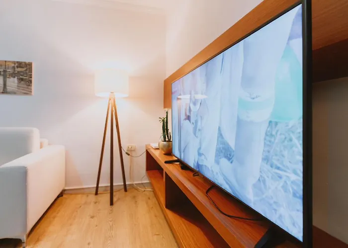 Cozy Center House 地拉那