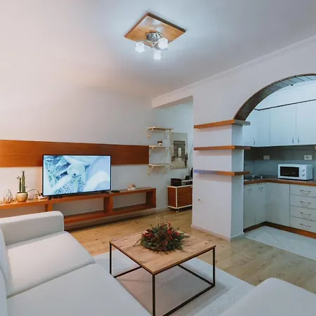 Cozy Center House Daire